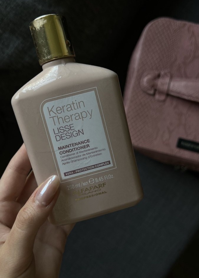Alfaparf Keratin Therapy Lisse Design кондиционер — персиковый флакон с золотой крышкой