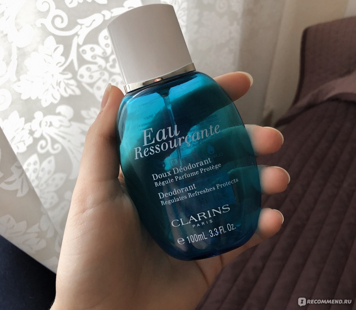 Clarins Eau Ressourcante дезодорант — синий овальный флакон-спрей