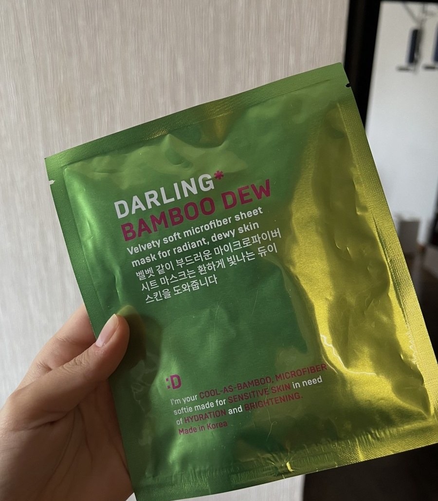 Darling Bamboo Dew — микрофибровая маска в зелёной упаковке