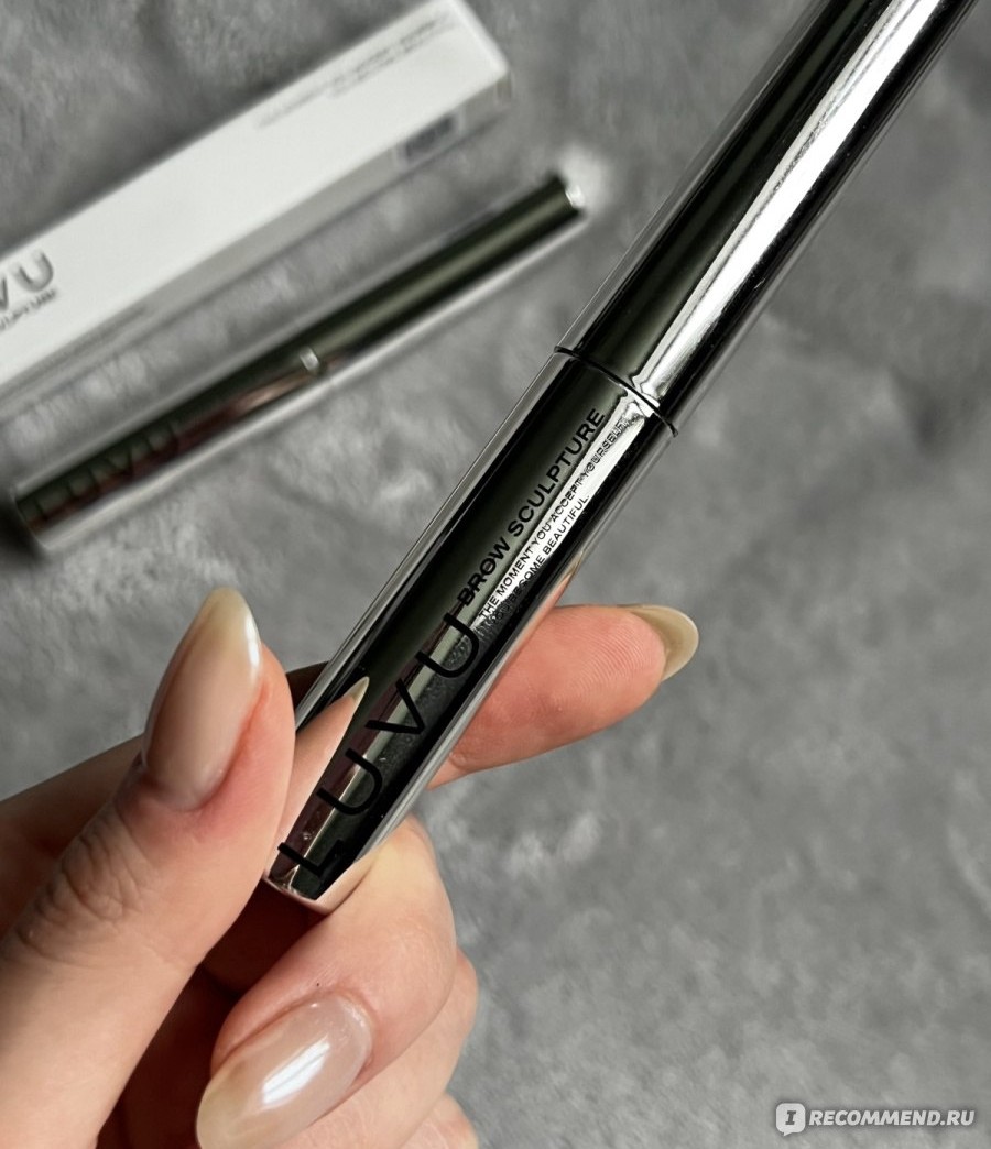 LUVU Brow Sculpture Gel — тёмный тюбик геля для укладки бровей