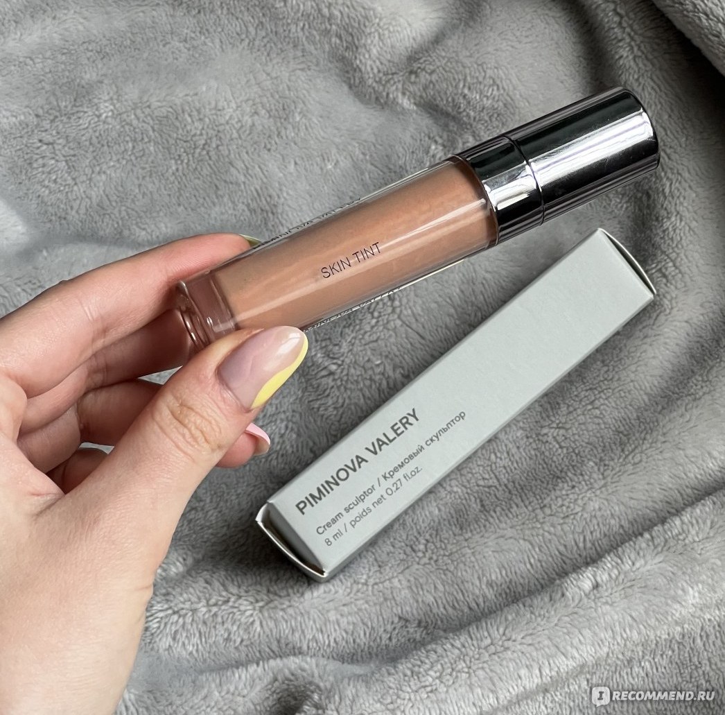 Piminova Valery Skin Tint — прозрачный флакон жидкого скульптора со светло-коричневым оттенком