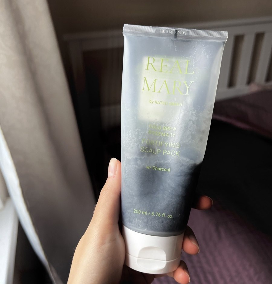 Rated Green Real Mary Fortifying Scalp Pack — серо-зелёный тюбик маски для кожи головы
